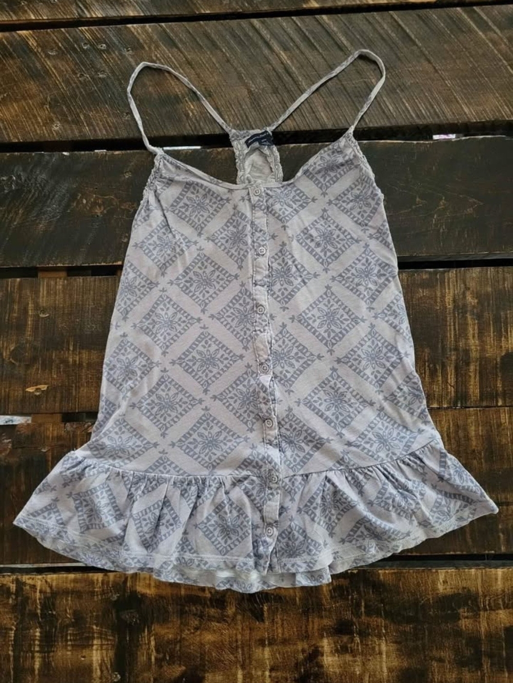 American Eagle Womans Light Gray Patterned Button-Front Tank Size Medium